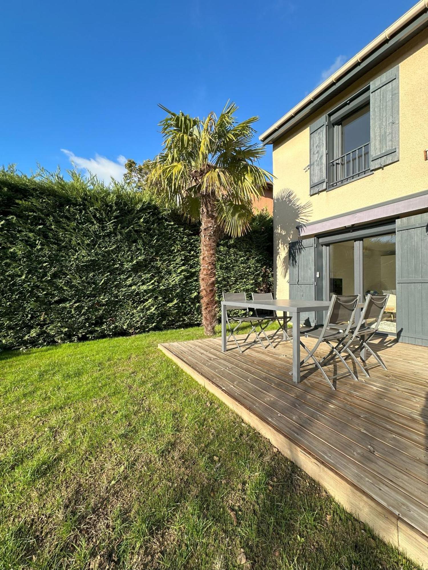 Sunny House - Villa 4 Chambres - Saint Genis Les Ollieres Kültér fotó